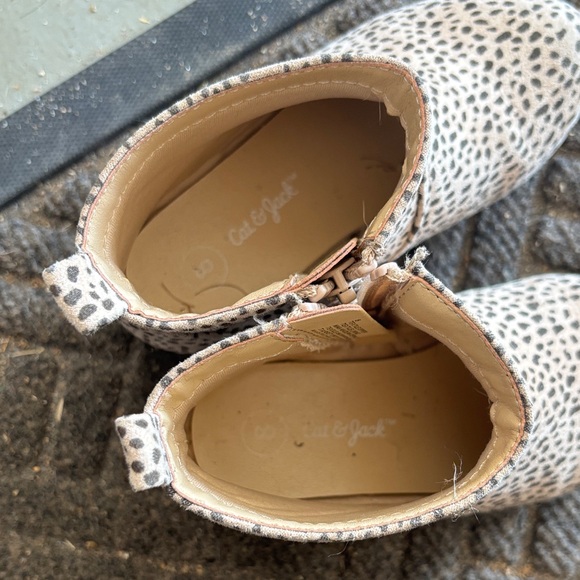 Cat & Jack Tan Leopard Print Kids Boots - Picture 2 of 9